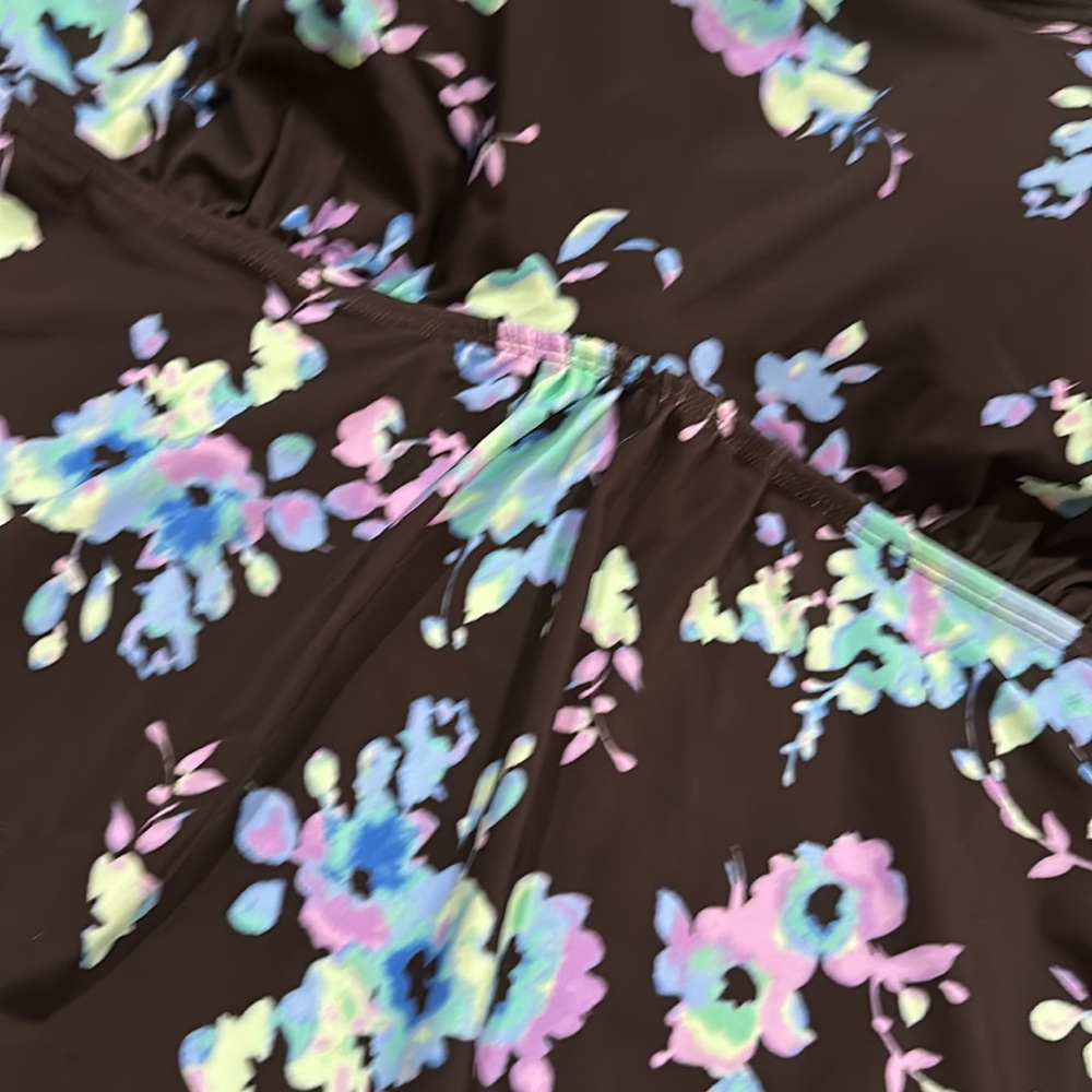 Swimsuits for All floral tankini top - Picture 7 of 10